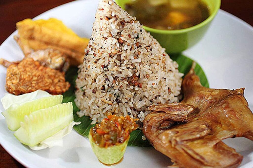 nasi tutug oncom